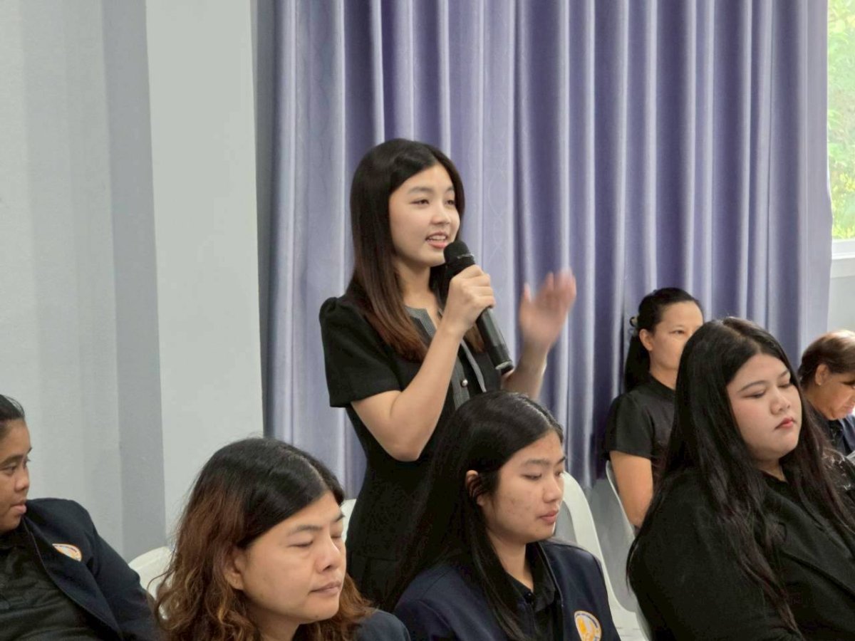 ประสานการประชุมสัมภาษณ์แนวทางการจัดการศึกษาเพื่อสร้างผลลัพธ์ที่พึงประสงค์ของการศึกษาตามมาตรฐานการศึกษาของชาติ