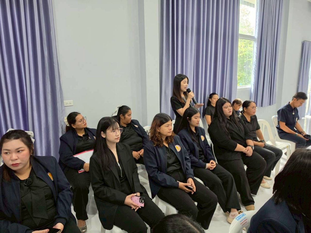 ประสานการประชุมสัมภาษณ์แนวทางการจัดการศึกษาเพื่อสร้างผลลัพธ์ที่พึงประสงค์ของการศึกษาตามมาตรฐานการศึกษาของชาติ