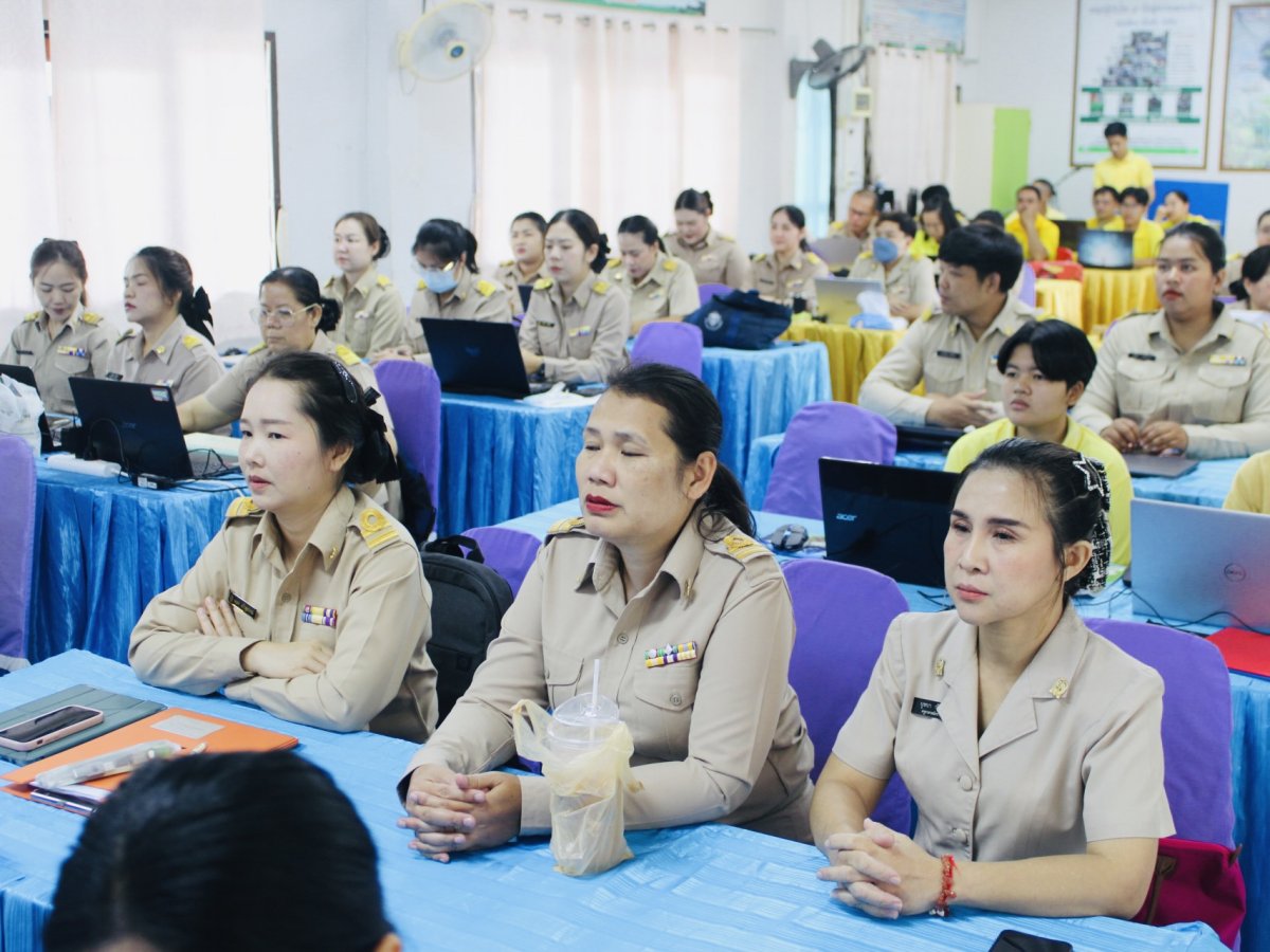 โครงการพัฒนาครูและบุคลากรในการจัดทำแผนการจัดการเรียนรู้และวิจัยในชั้นเรียน