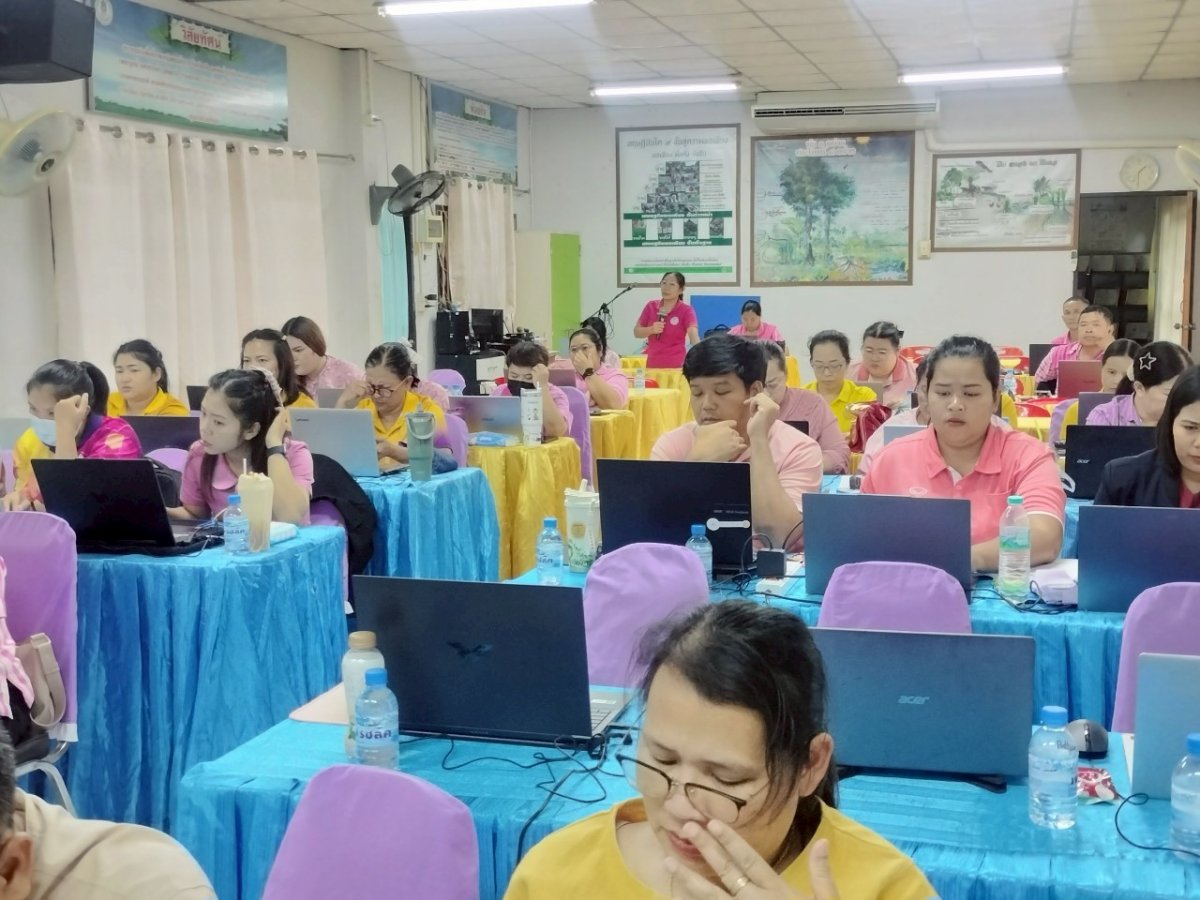 โครงการพัฒนาครูและบุคลากรในการจัดทำแผนการจัดการเรียนรู้และวิจัยในชั้นเรียน