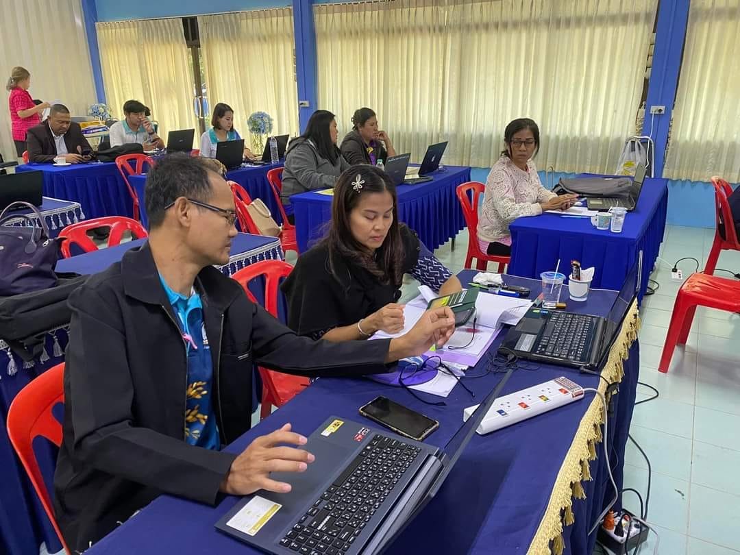 โครงการพัฒนาบุคลากรทางการศึกษาในการใช้งานระบบเชื่อมโยงข้อมูลสารสนเทศระหว่างผู้เรียน ผู้สอน และผู้บริหาร เพื่อเพิ่มประสิทธิภาพในการจัดการเรียนการสอน