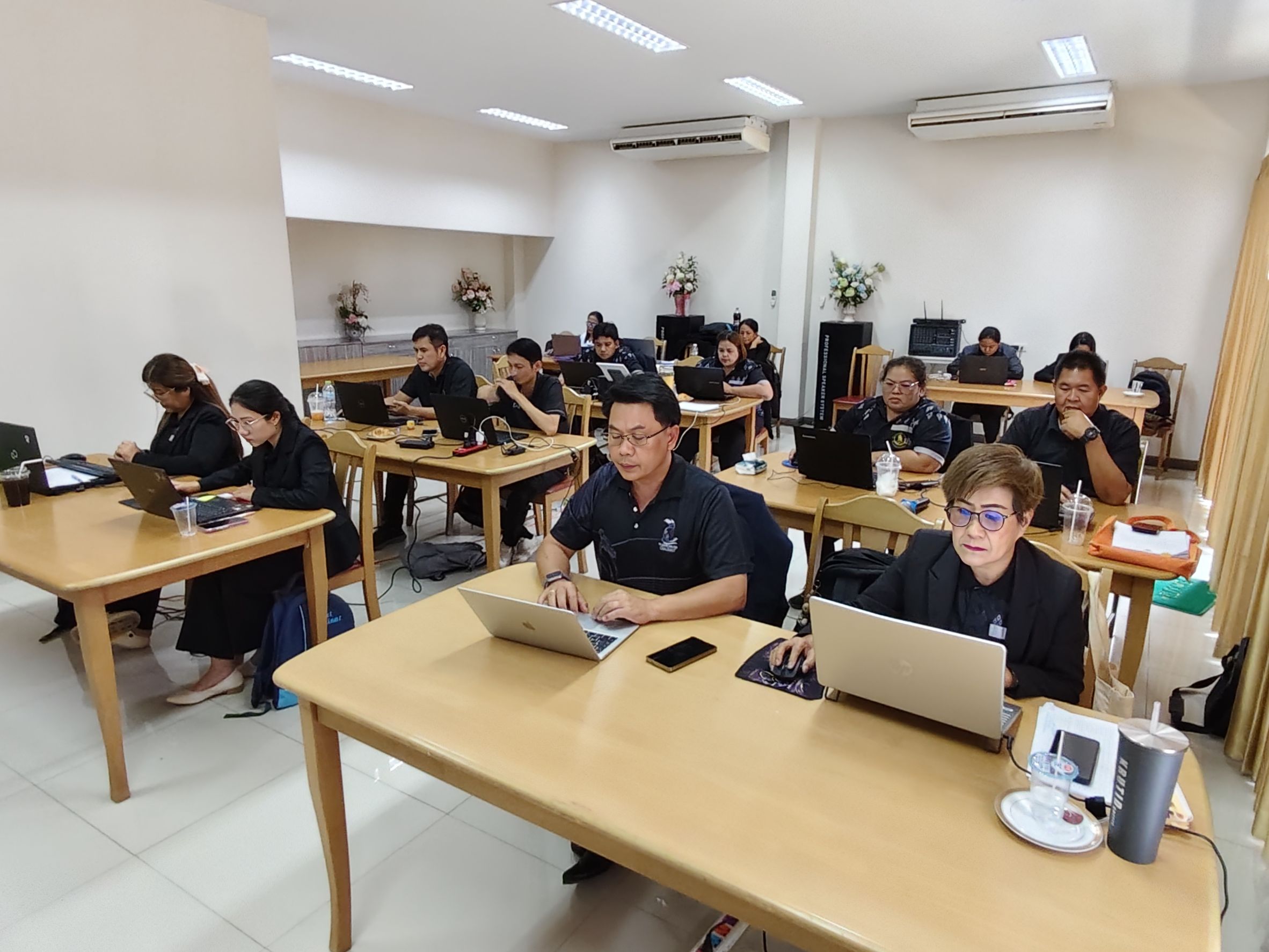 โครงการ​ยก​ระดับศักยภาพ​บุคลากร​ทางการ​ศึกษาด้วย​การวิจัย​ในชั้น​เรียน​และการแลก​เปลี่ยน Best Practice